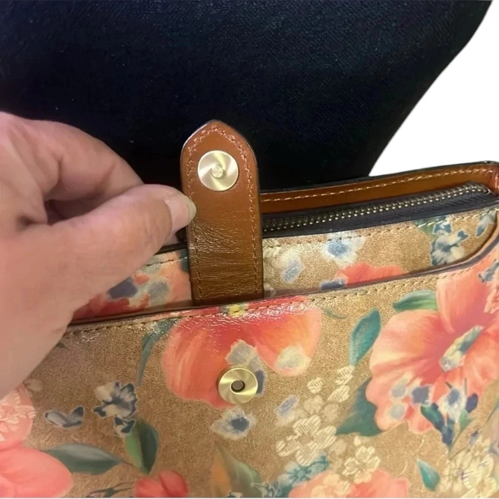 Patricia Nash Alyssa Italian Floral leather  crossbody shoulder bag. - Picture 13 of 16